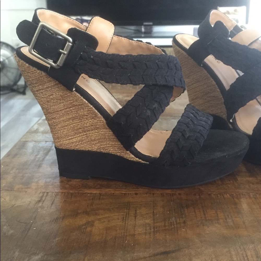 Black Wedges - Picture 3 of 4